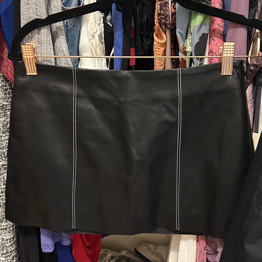 Olivaceous Black Pencil Mini Skirt for Work